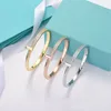 Projektant Tiffass and CO szeroki 6 mm dwa rowerowe diamentowe bransoletka dla kobiet 925 srebrna plastowana 18 -karatowa złota wykwintna moda bransoletka T1 Hoop Pierścień Wedna