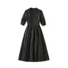 2023 été noir couleur unie lambrissé robe 1/2 demi manches col en v genou longueur robes décontractées W3L049601