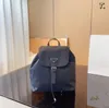 Fashion P Designer bag plecak o dużej pojemności Kobiety wysokiej jakości Nylon codzienna kolokacja osobowość Unisex Listowy plecak