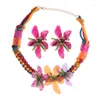 Choker Lady Urlaub Harz Blume dekorative Halskette für Frauen geflochtene Perlen Acryl Blumen Schmuck