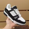 2023 Designer Sneaker Virgil Trainer أحذية عاجية من الجلود الجلود Abloh أبيض أخضر اللون الأحمر الأزرق منصة