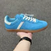 OG Vegan Rose Human Män Dam Löparskor Metall Guld Wales Japan Krämvit Mörkbrun Ecrtin Disig Gul Beige Grön Rich Sports Trainers Silver Metallic GY5750