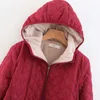 Trench da donna 2023 Addensare Fodera in pelliccia di lana d'agnello sintetica Imbottito in cotone Imbottito da donna Parka invernale Giacche con cappuccio Top caldi Capispalla da donna