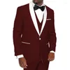 Abiti da uomo Stile Uomo Rosso scuro Smoking dello sposo Scialle Bianco Raso Risvolto Groomsmen 3 Pezzi (Giacca Pantaloni Gilet Papillon) D280