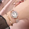 腕時計高級ゴールドブレスレットステンレス鋼ベルトクォーツ時計女性のファッションラインストーンレディース腕時計番号ダイヤル