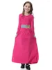 Estilo de roupa étnica As meninas árabes muçulmanas usam lindos vestidos e vestidos na primavera Vestido feminino árabe Abaya