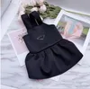 Симпатичные платья для домашних животных собака черная одежда на открытом воздухе Прекрасное очарование плюшевая платье шнаузер.