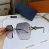 Fashion Lou top coole zonnebril Koreaanse nieuwe street shot fashion cut edge groot frame dameszonnebril met originele doos