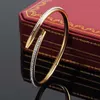 Topkwaliteit nagel vrouwelijke liefde armband nagel armbanden titanium goud sierlijke vergulde armband dames designer sieraden armband cadeau voor mannen