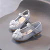 Platta skor 2-13 år Barn Mode Kristallbåge Tonårsflickor Silver Med Klack Kostym Prinsessan Dansfest Bröllop Barn