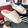 Sandalen Nieuwe Zomer Mode Slippers voor Mannen Vrouwen Koppels Trend Sandalen Toevallige Grote Maat Strand Schoenen antislip Waterdicht Home Slides 230417