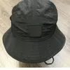 Lettres chapeau de pêcheur en nylon hommes chapeaux avec cordon créatif casquette spéciale à large bord polyvalent gorras couleur unie casquette de créateur populaire chic MZ07 E23