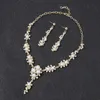 New Pearl Necklace Set for Women Light Luxury and Niche Versatile Bridal Dress Accessories Collarbone Chain Alloy 230628