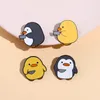 Pinguim pequeno pino de pino de pato amarelo broche com pinos de desenho animado de emblema