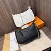 Kosmetyczki Etui Wysokiej jakości Monogramy Tłoczone Łatwe etui na pasku Torba Torebka Kobiety Messenger Torebki Złoty łańcuszek Torba na ramię caitlin_fashion_bags