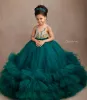 Hunter Green Flower Girls Robes Pour Mariages Jewel Neck Illusion Sans Manches Cristal Perles Tiered Tulle Anniversaire Enfants Pageant Robes Balayage Train