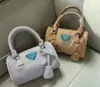 حقيبة المرأة 2023 جديدة P كيس الأسطوانة نايلون كروس جروسي حقيبة الكتف حقيبة الكتف 11 لون