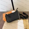 Kosmetyczki Etui Wysokiej jakości Monogramy Tłoczone Łatwe etui na pasku Torba Torebka Kobiety Messenger Torebki Złoty łańcuszek Torba na ramię caitlin_fashion_bags