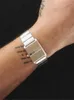 Armbandsur Pulse Retro Square Guld Liten Urtavla Enkel Digital Damklocka Europeisk och amerikansk nisch