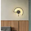 Vägglampa Modern LED Golden Butterfly Nordic Contracted Style Sprayfärg Frostad Interiörbelysningsarmaturer Inomhusgång