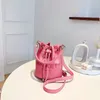 Bolso de diseñador de alta calidad Mujeres de lujo Bolso de cubo marca Bolso Bolso de hombro con cordón clásico Moda Bolso de cuero de grano completo Bolso bandolera