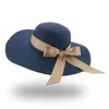 Hattar med bred brätt för kvinnor Sommar Halm Solhatt Stor 11 cm Lyx bowknot Solid Svart Vit Kupol Rund Top Strandkeps Kvinna Chapeau Femme