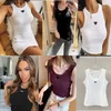 Top Colete Designer Tanque Sem Mangas Wome Verão Preto Camisas Casuais Tee De Malha Mulheres Esporte Tops Colheita Branca Sexy Ombro Backless Prad T-shirt Roupas