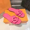 Mulheres designer chinelo slides sandália sapatos de verão clássico marca praia slides pper Womans rosa vermelho chinelos verão praia plataforma lona sapato flip flop