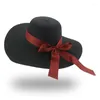 Hattar med bred brätt för kvinnor Sommar Halm Solhatt Stor 11 cm Lyx bowknot Solid Svart Vit Kupol Rund Top Strandkeps Kvinna Chapeau Femme