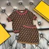 Set I più nuovi Abbigliamento per bambini Ragazze F Gonna firmata e camicia O collo Set Vestiti per bambini Tuta per bambini Completo estivo Completo per bambini Top Tees A