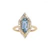 Anéis de casamento azul mar topázio banhado a ouro anel para mulheres moda tendência dedo jóias de noivado feminino