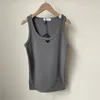 Regata de verão Mulheres Tops Tees Crop Top Sexy Ombro Preto Regata Casual Sem Mangas Backless Top Camisas Designer de Luxo Colete de Cor Sólida