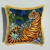 Funda de almohada decorativa de alta calidad con estampado de doble cara de lujo, decoración artística para el hogar, fundas de cojín con borlas para sofá de leopardo y tigre 2023070932