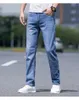 Mäns jeans sommar smal montering klassisk stil män märke affärer casual stretch denim byxor ljusblå byxor man