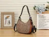 Bolsas de ombro macias Tabby Designer Meia lua bolsas femininas Gold C Hasp Underarm Bag Crossbody Girls Fashion Handbags