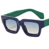 Hip Hop Solglasögon Unisex fyrkantiga solglasögon Adumbral Anti-UV glasögon Glasögon med små bågar Retro Enkelhet Ornamental