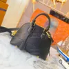 Kadın Lüks Tasarımcıları Crossbody Bags Omuz Çantaları Çantalar Pochette Shell Bun Deri Yumuşak Siyah Moda Kamera 25cm 32cm Çapraz Vücut Çanta Messenger Çanta