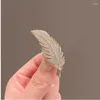 Broches luxe élégant cristal blanc plume couleur argent strass alliage plante broche dame fête épingles de sûreté cadeaux