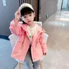 ジャケット女の子服秋コート子供の韓国ロングカジュアルジャケット固体ウエスト閉鎖フード付きキッズファッション