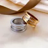 Pierścienie designerskie dla mężczyzn i kobiet Wysokiej stali nierdzewnej Pierścionki sprężynowe luksusowe klasyczne pierścionki diamentowe projektant biżuterii