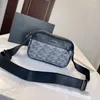 2023 Mens Classic Graham Camera Bag Casual Shoulder Bags Designer Crossbody Coac Handbag Jacquard Square Leather Messenger Wallet Underarm Satchels Size 15X23cm