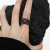 Noir gothique irrégulier épines rubis anneaux rétro hip-hop personnalité réglable bague pour hommes femmes bijoux cadeaux