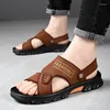 Männer färben massive Sandalen Outdoor Leder Sommerschuhe lässig bequem bequem offene Zi -Weichstrandschuhschuhe DM