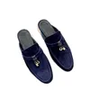 Lyxiga designerskor Charms Walk-sandaler högkvalitativ fritids tofflor Klassiska mocka promenader mulor Babouche Loafers utomhusrutschbanor kända tofflor för kvinnor