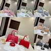 Yeni Tasarımcı Kadınlar El çantası Lüks Moda Kadın Omuz Çantası Yüksek Kaliteli Klasik Deri Kum Saati Çanta Crossbody Bag Mini Çantası Kadın Çanta 2 Boyutlar 6 Renk
