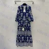 Designerklänningar för damer Bubble Sleeve Kjol Deep V Lapel Dress Retro Mönster Kjolar Plus Size Två färger
