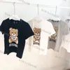 القمصان مصممة للأطفال الأطفال Tshirts Summer Girls Boys Fashion Tees Kids Kids Tops Tops Letters Printed T Shirts Tuxury Brand Black White Tops Tees Top Brand