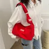 Bolsas de ombro INS Fresh Campus Canvas Bag 2023 Estilo Primavera Moda Feminina Rede Red Girl One Crossbody