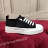 2023 nuevos Hot Luxurys 23S / S Calfskin Hombre Zapatos casuales Blanco Negro Cuero Entrenadores Marcas Confort Al aire libre Entrenadores Casual para mujer Caminar 35-45 hc210803