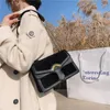 حقيبة سلسلة شتوية جديدة للأزياء مصنوعة من حقيبة أزياء الكتف الكتف على الطراز الكوري.
